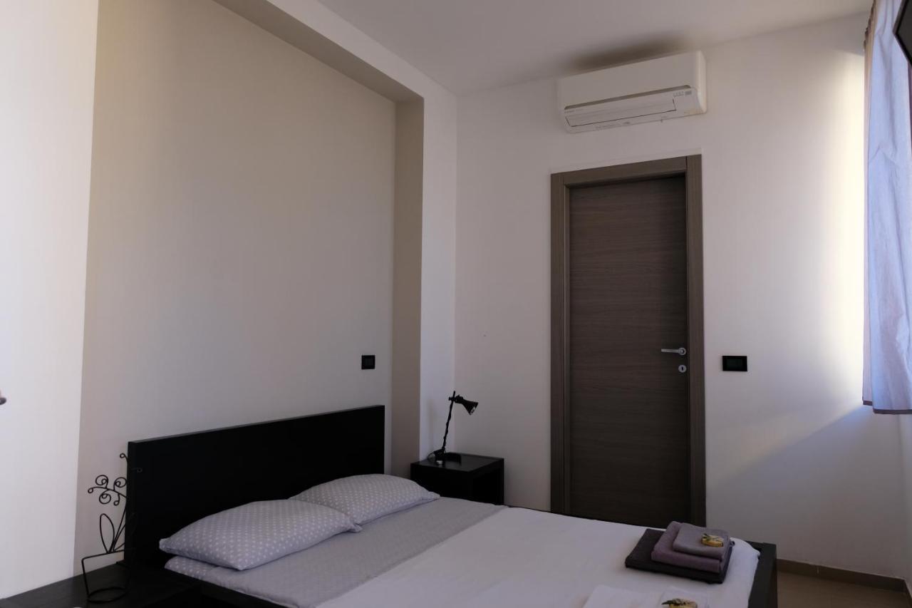 Bed and Breakfast Il Miglio In Piu Кастель-ді-Туза Екстер'єр фото