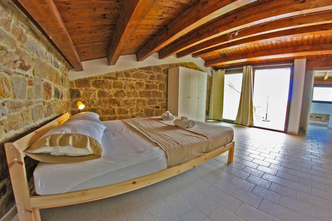 Bed and Breakfast Il Miglio In Piu Кастель-ді-Туза Екстер'єр фото